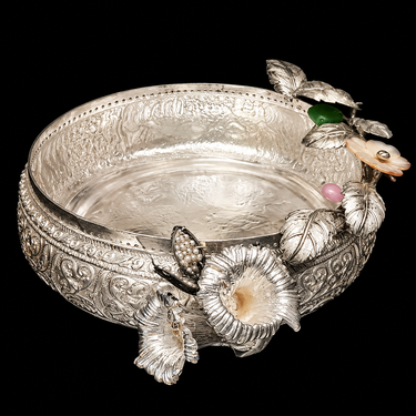 Avira – handcrafted 92.5 sterling silver centrepiece by My Motifs, view 2