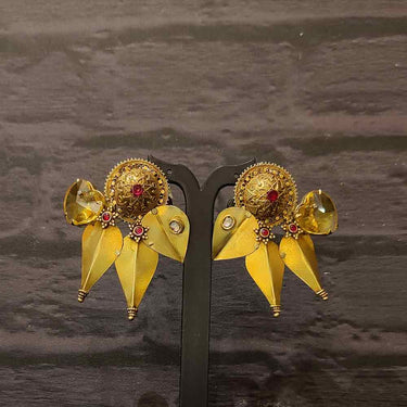 Colossal – handcrafted 18K gold earrings by My Motifs