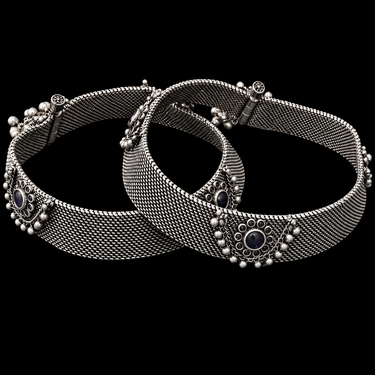 Utpala – handcrafted 92.5 sterling silver anklet by My Motifs