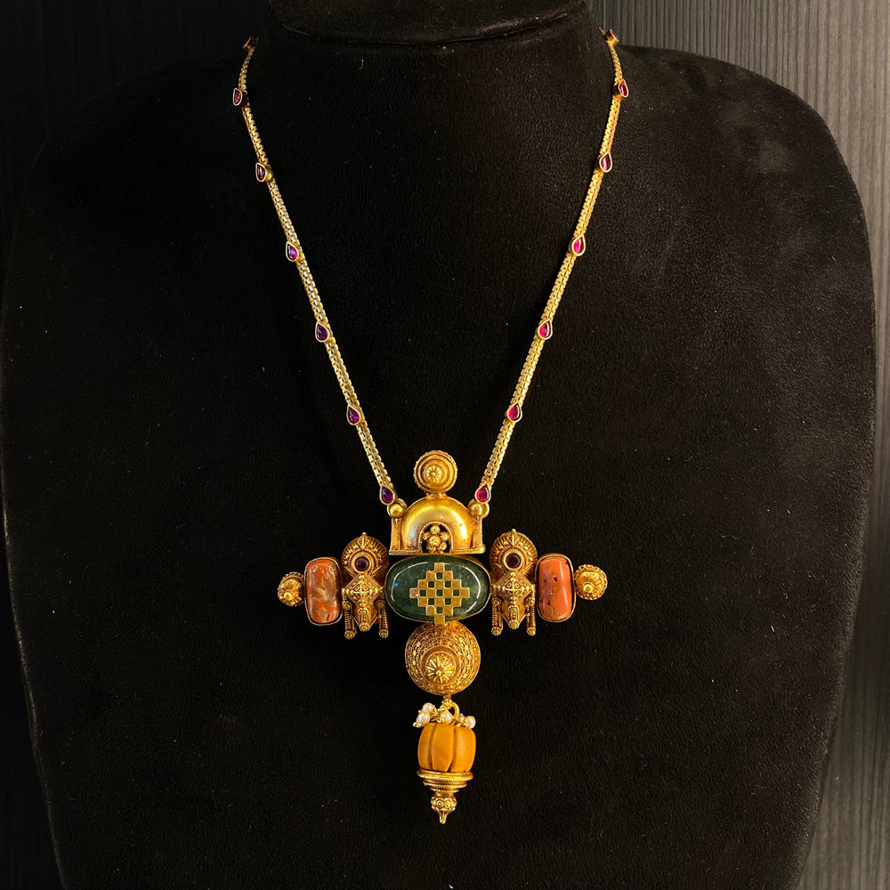 Svakk – gold-tone silver necklace with coral and emeralds – My Motifs