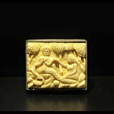 Carved Radhe-Krishna Silver Box – handcrafted 92.5 sterling silver jewellery box by My Motifs