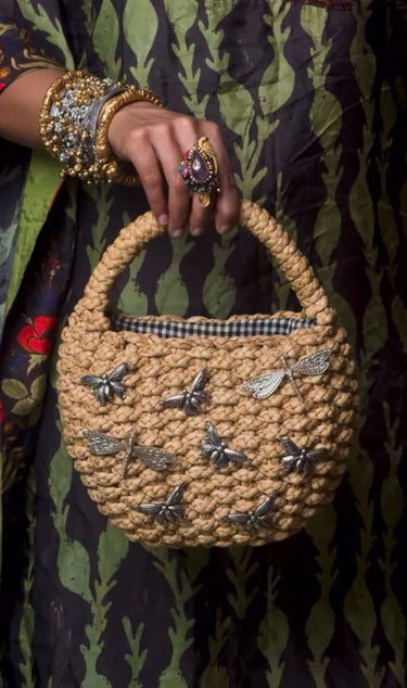 Snesa – handcrafted 92.5 sterling silver purse by My Motifs