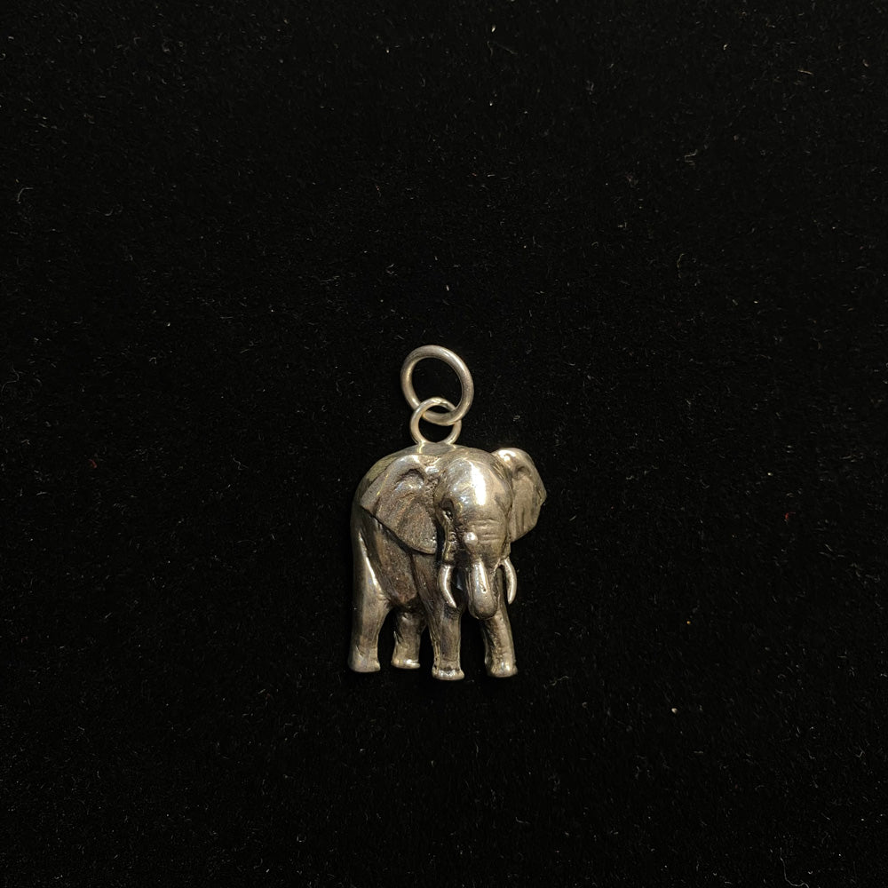 Parik – handcrafted 92.5 sterling silver pendant by My Motifs
