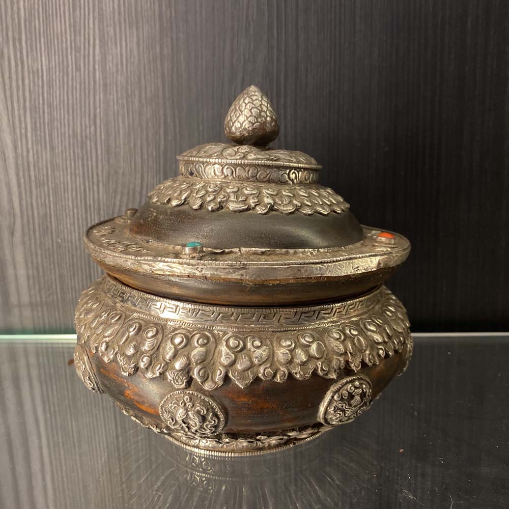 Dhanar – antique silver and wood dabba by My Motifs