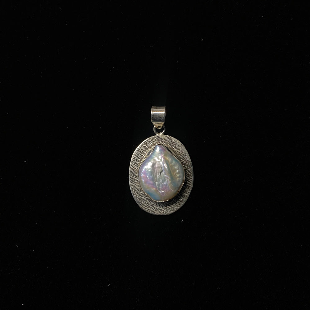 Ajar – handcrafted 92.5 sterling silver pendant by My Motifs