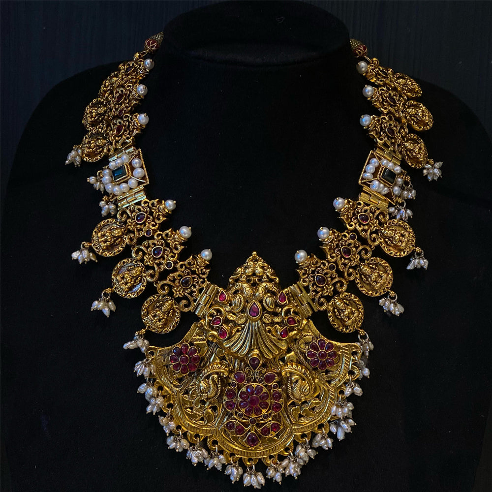 Anuvrta – gold-tone silver necklace with freshwater pearls and peacock motifs – My Motifs