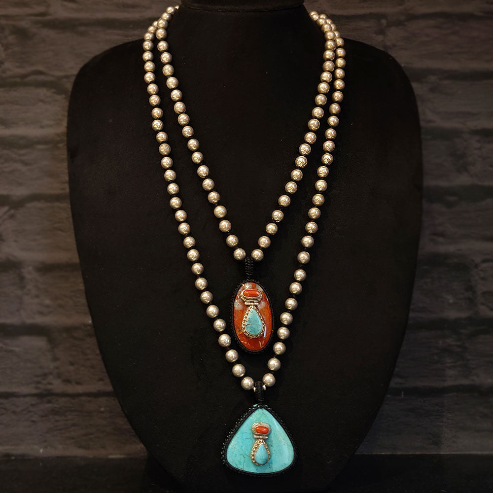 Double Layered Contrasting Necklace – silver necklace with pearls – My Motifs