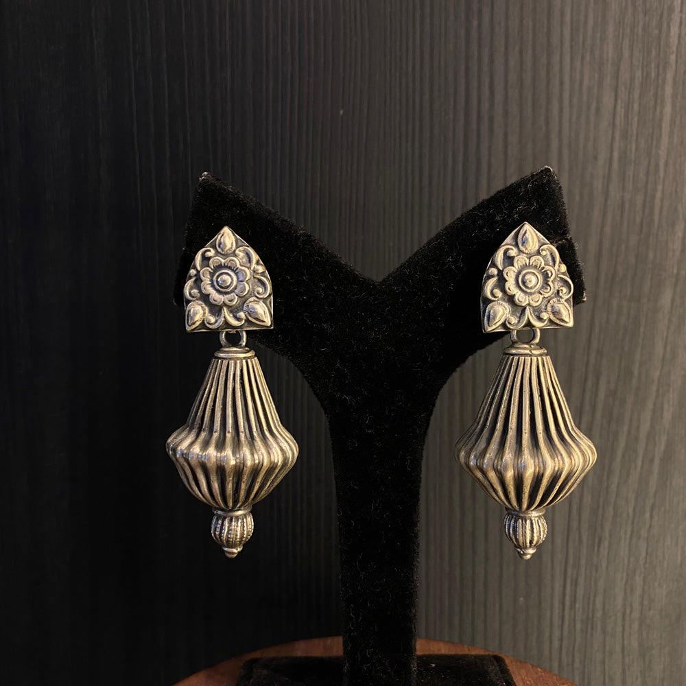 Arang – handcrafted 92.5 sterling silver earrings by My Motifs