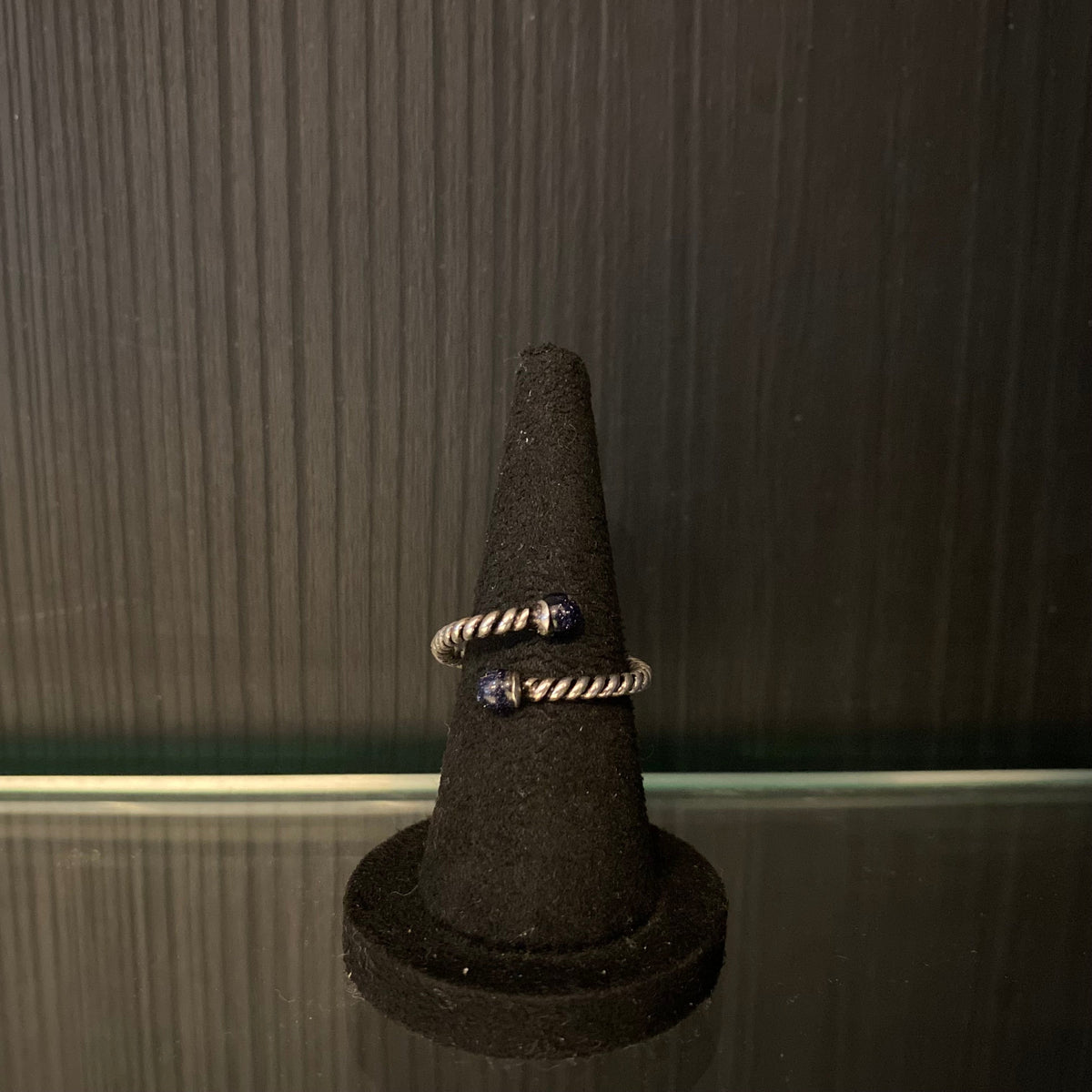 Hnavi – handcrafted 92.5 sterling silver ring by My Motifs