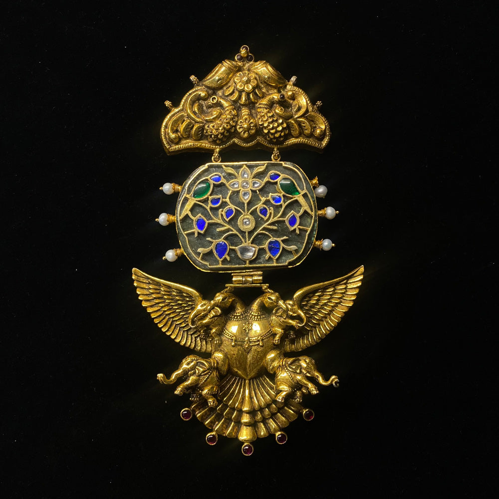 Adira – gold-tone silver pendant with emeralds – My Motifs
