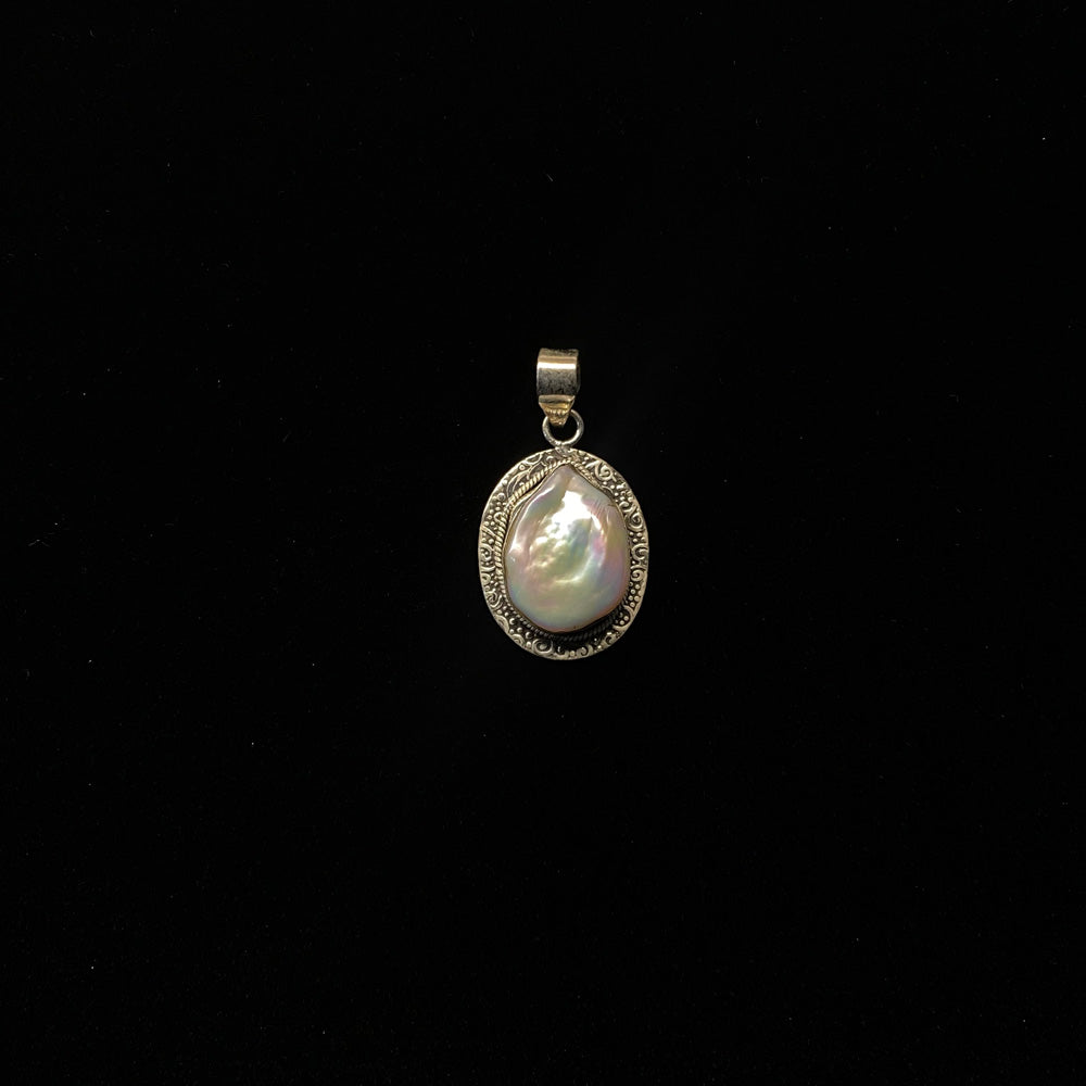 Avin – handcrafted 92.5 sterling silver pendant by My Motifs