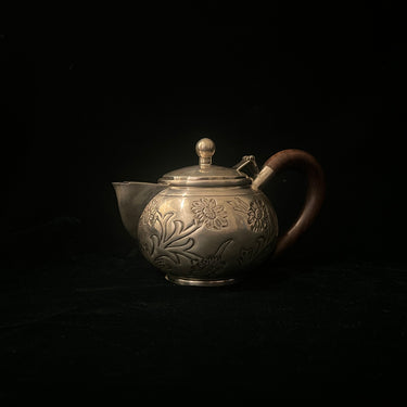 Silver Kettle – handcrafted 92.5 sterling silver kettle by My Motifs