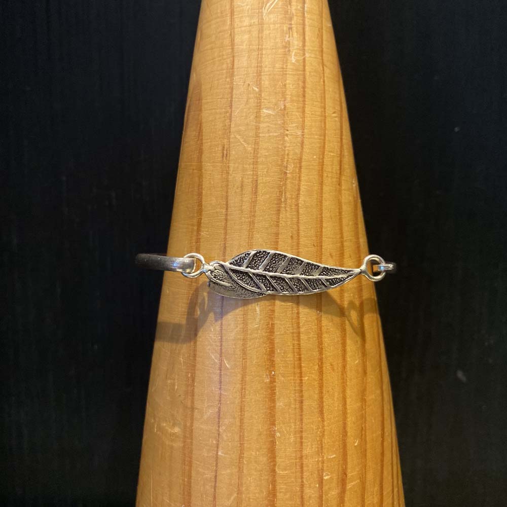 Vegah – handcrafted 92.5 sterling silver bracelet by My Motifs