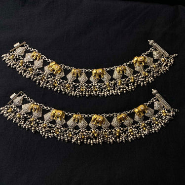 Vamsa – dual-tone silver anklet with ghungroo details – My Motifs