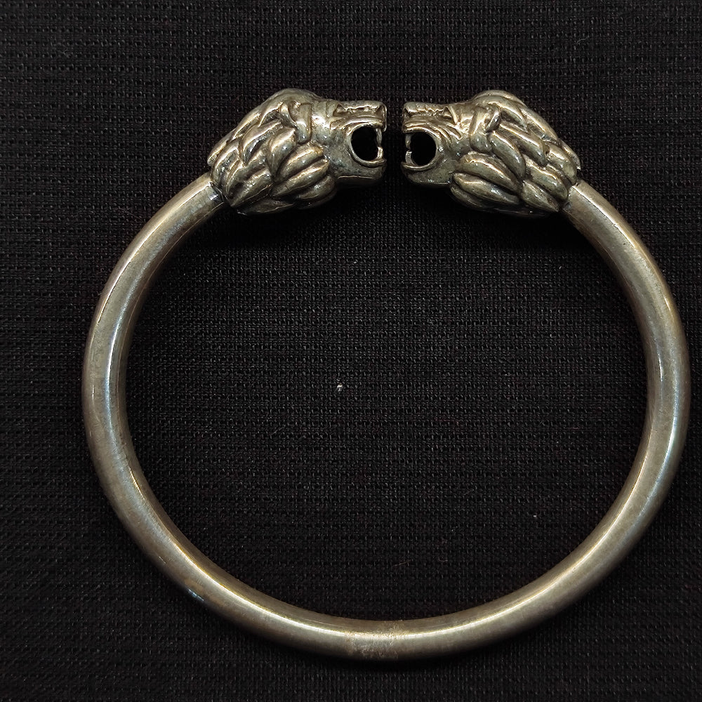 Lion Carving Rakhi – handcrafted 92.5 sterling silver rakhi by My Motifs
