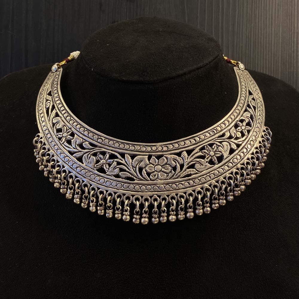 Rarit – silver necklace with floral motifs and ghungroo details – My Motifs