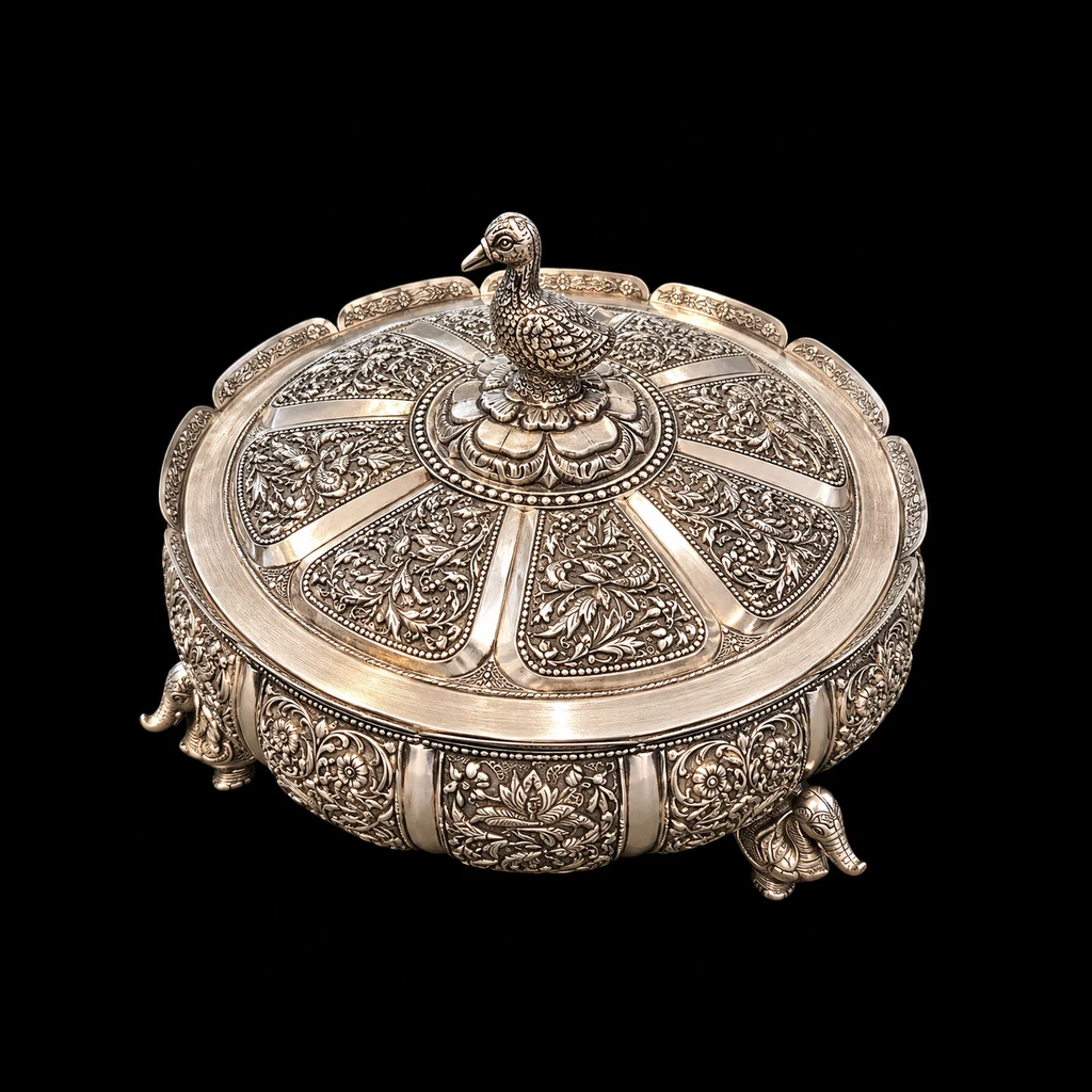 Rajat – handcrafted 92.5 sterling silver box by My Motifs