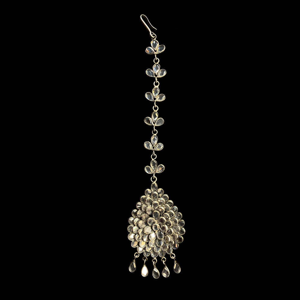 Sura – handcrafted 92.5 sterling silver mang tikka by My Motifs