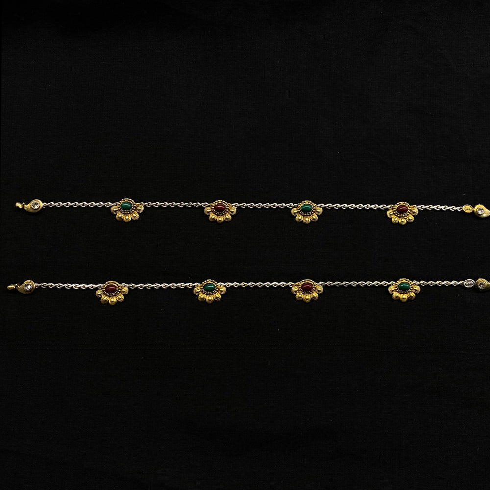 Phalya – silver anklet with floral motifs – My Motifs