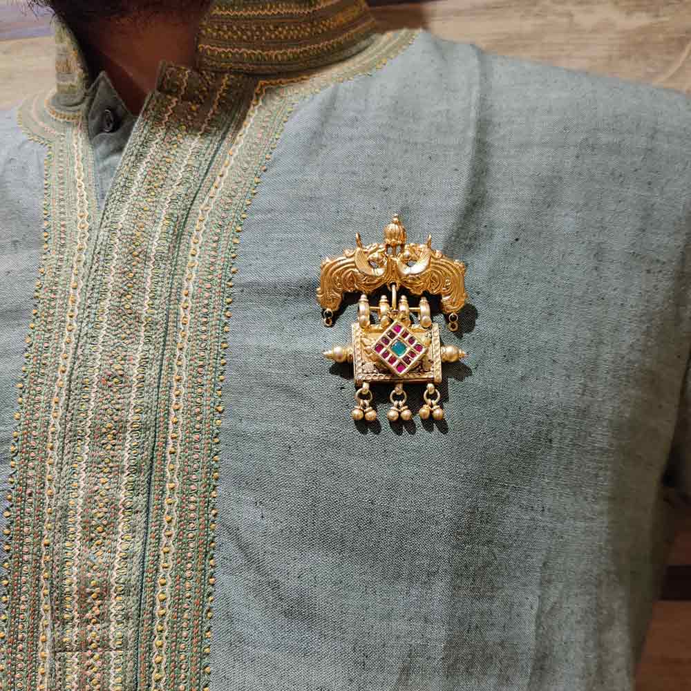 Temple Jewellery Inspired Brooch – gold-plated silver brooch with ghungroo details – My Motifs