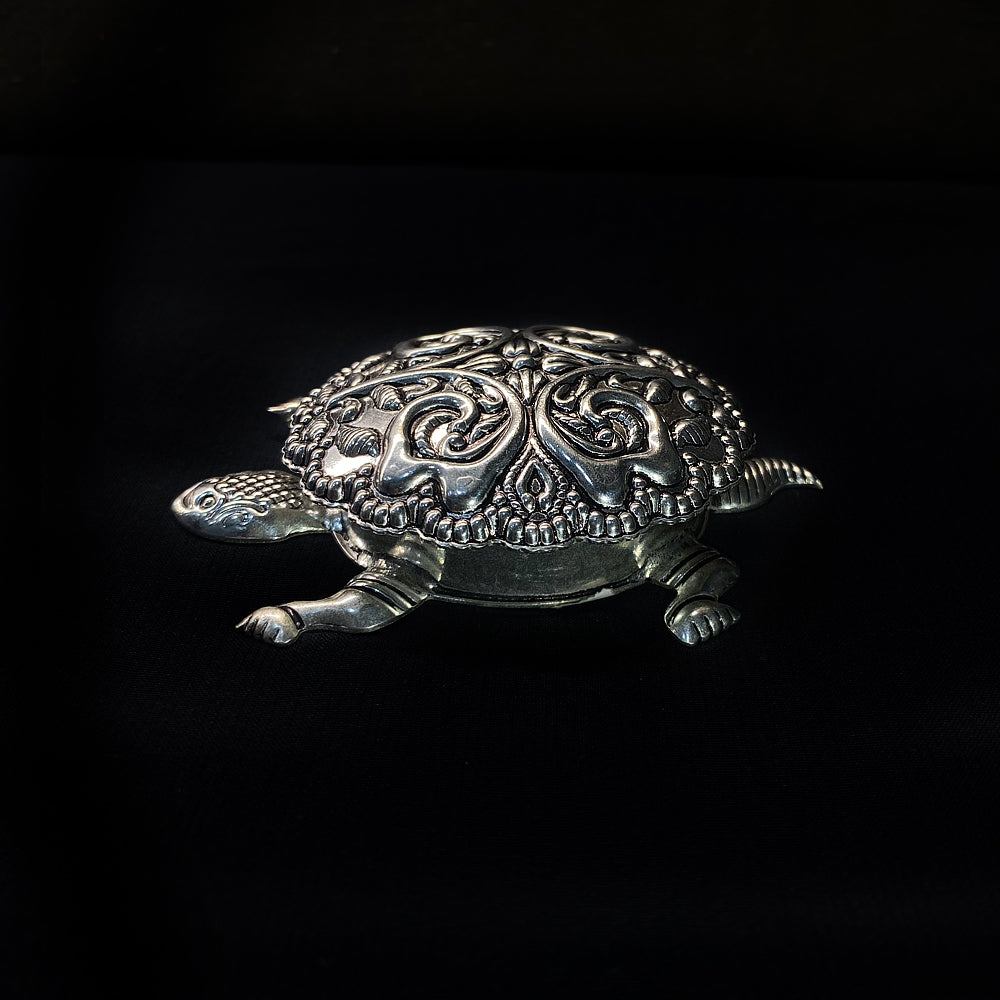 Achhaa – handcrafted 92.5 sterling silver dibbi by My Motifs