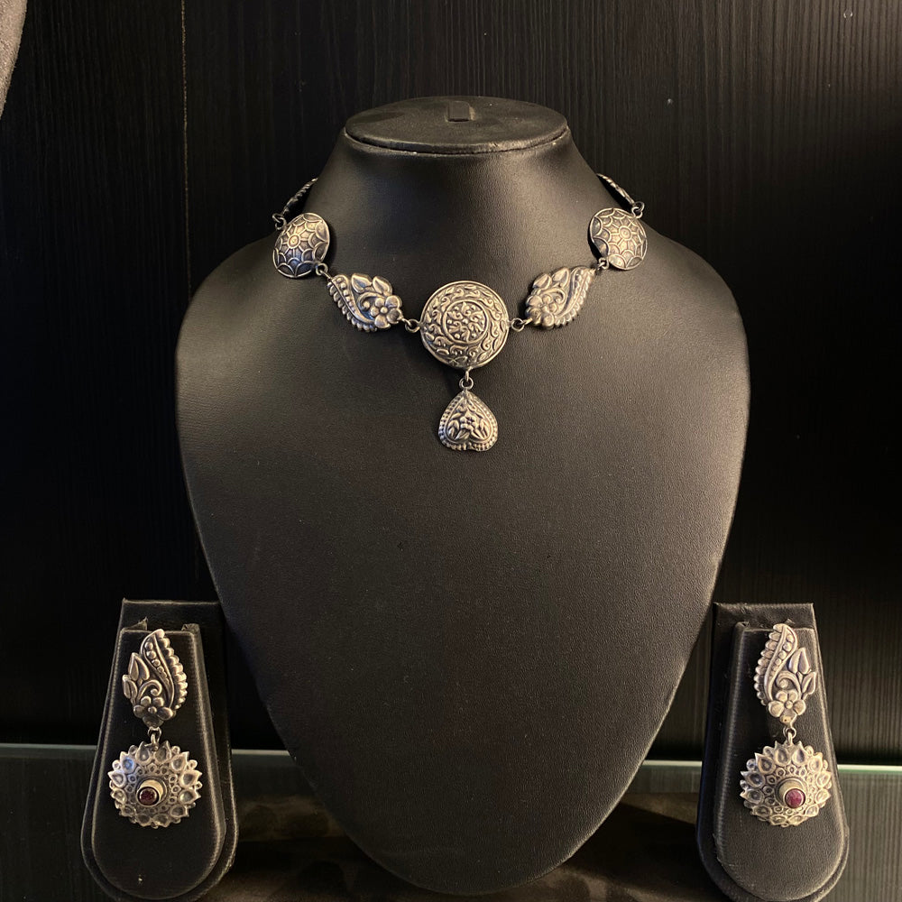 Aruda – silver necklace with peacock motifs and floral motifs – My Motifs