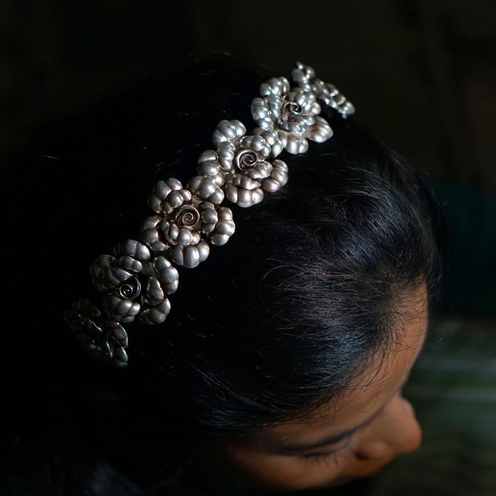 Akasa – handcrafted 92.5 sterling silver hairband by My Motifs