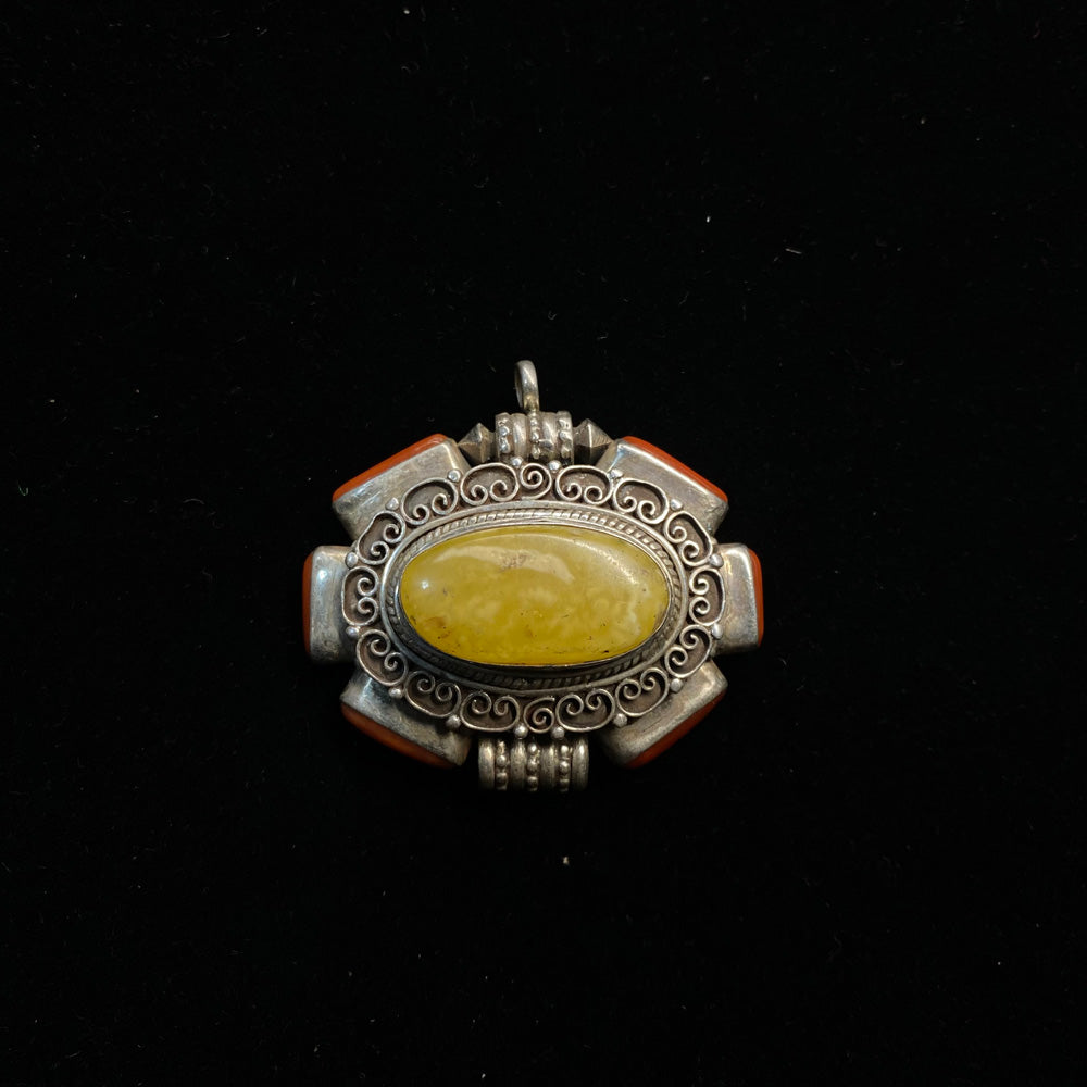 Harat – handcrafted 92.5 sterling silver pendant by My Motifs