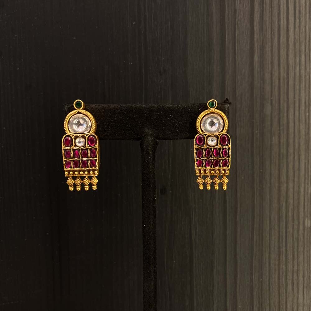 Urval – handcrafted gold-tone 92.5 sterling silver earrings by My Motifs