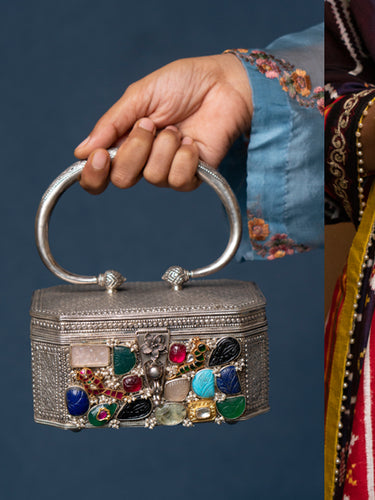 Silver purse collection by Motifs