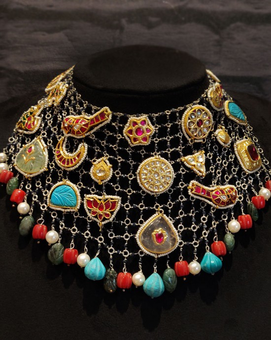 Contrasting Stone Maharani Necklace