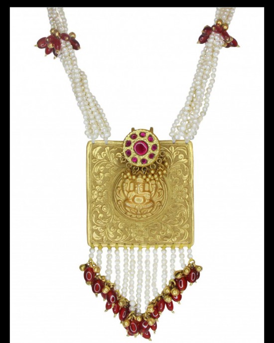 Ganesha With Pearl Curtain Necklace