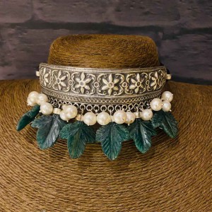 Emerald Green Droplets Choker