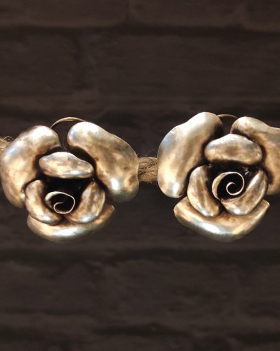 Rose Motif Earring