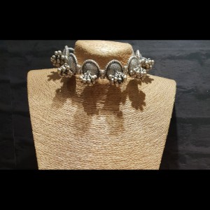 Offbeat Plaided Ghungroo Choker