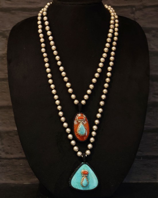 Double Layered Contrasting Necklace