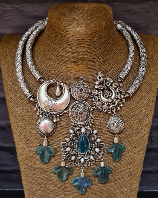 Tribal Silver Necklace With Emerald Motifs