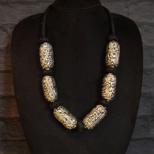 Bold Oval Necklace