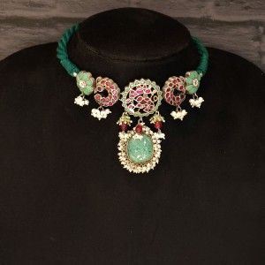 Green Ethnic Beauty Necklace