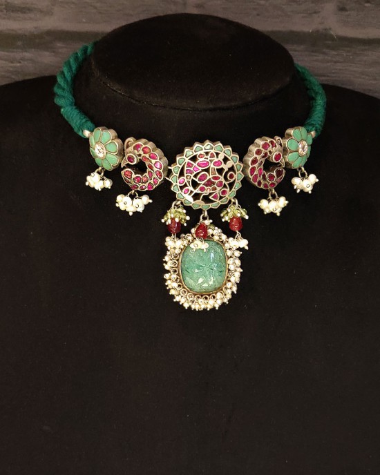 Green Ethnic Beauty Necklace