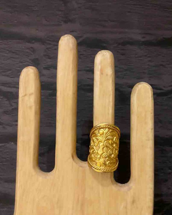 Gold Carved Ring