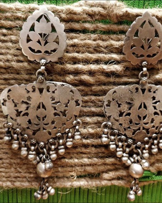 Filigree Ghungroo Chandelier Earring